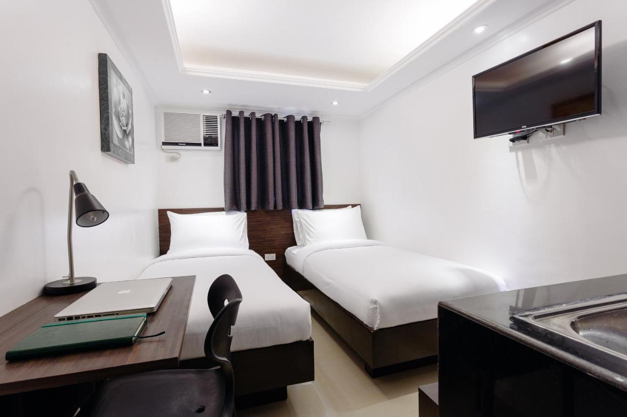 Nest Nano Suites Poblacion - Makati Makati City Kültér fotó
