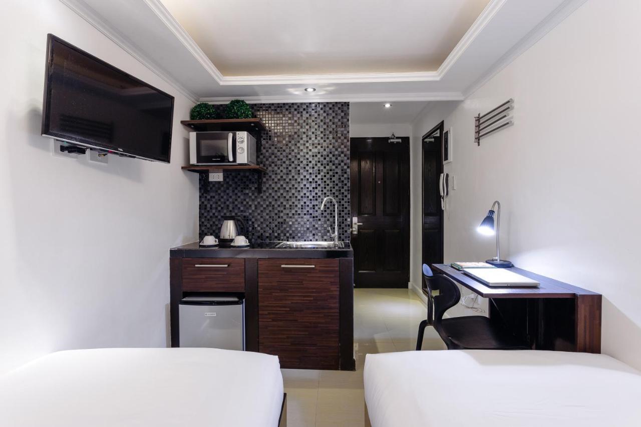 Nest Nano Suites Poblacion - Makati Makati City Kültér fotó