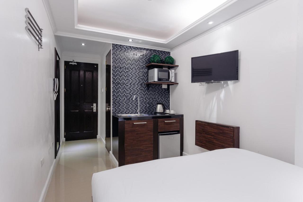 Nest Nano Suites Poblacion - Makati Makati City Kültér fotó